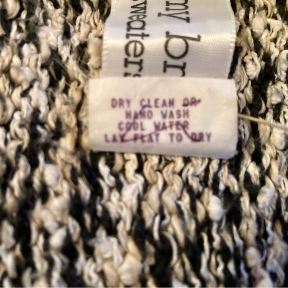 Amy Brill Cardigan Sweater with Shell Buttons - Picture 4 of 10